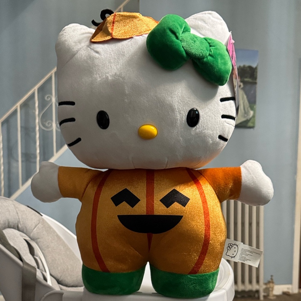 Hello Kitty Halloween Greeter with Orange and Green Accents